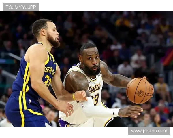 湖人鏖战勇士加时险胜詹姆斯砍下三双带队重返西部前六